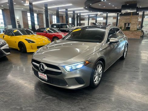 Used 2019 Mercedes-Benz A 220 4MATIC image 2