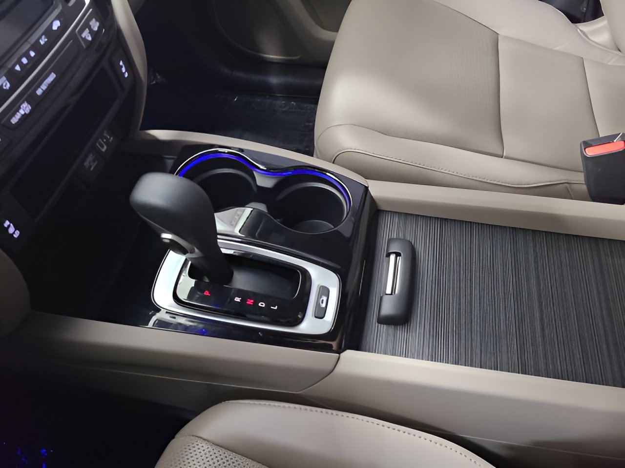Used 2018 Honda Ridgeline RTL-E image 32