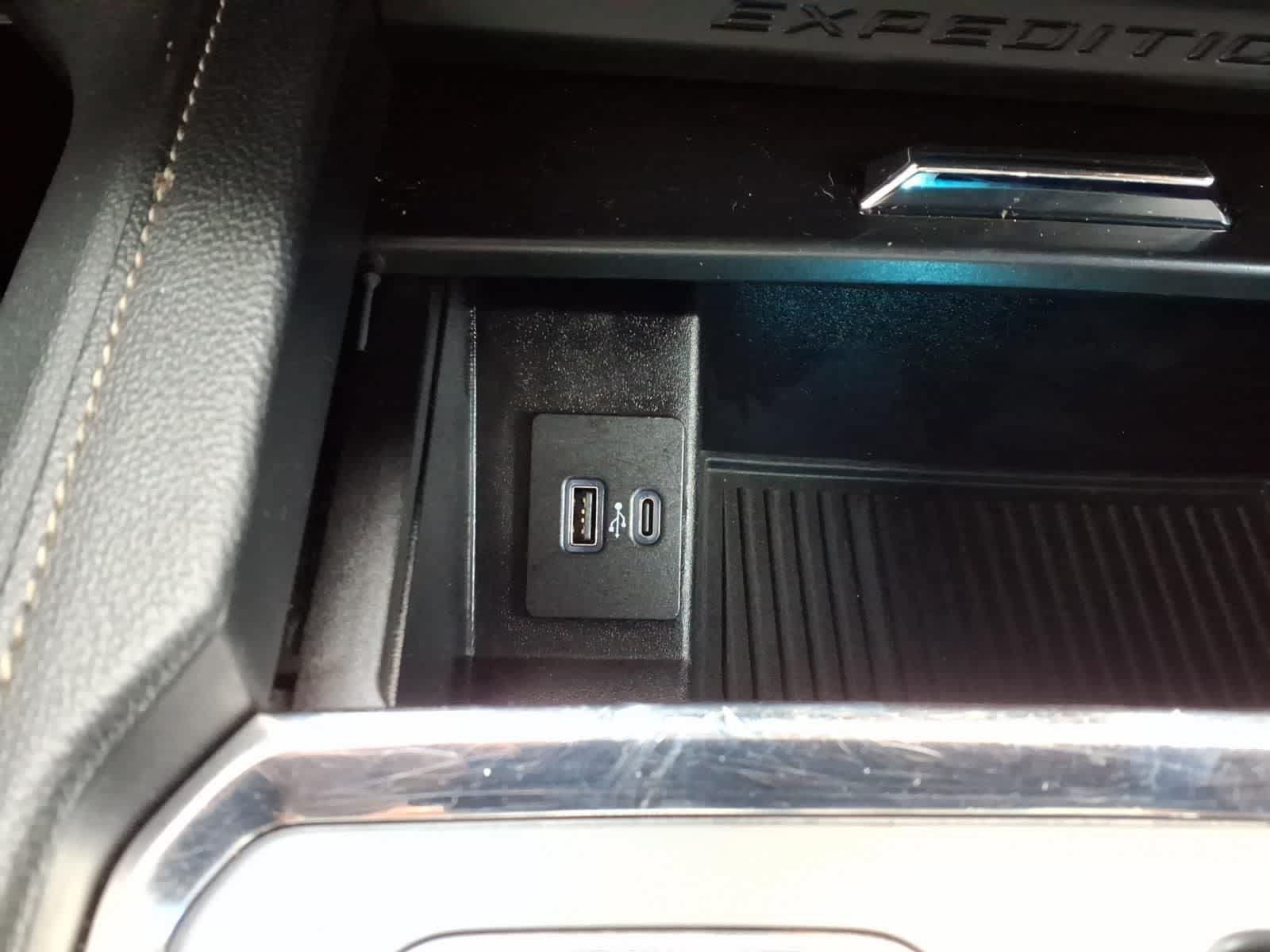 Used 2022 Ford Expedition XLT RWD image 23