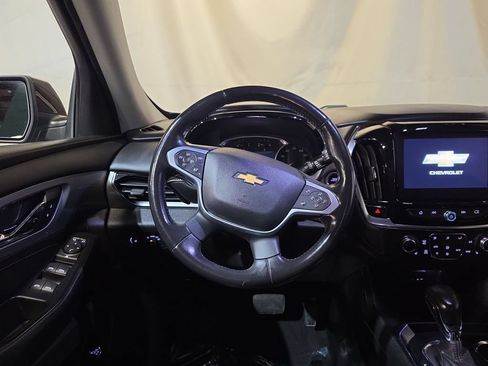 Used 2021 Chevrolet Traverse LT FWD image 11