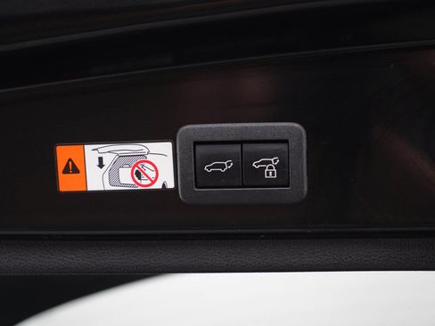 Used 2026 Toyota Corolla Cross XLE w/ Convenience Package AWD/4WD image 17