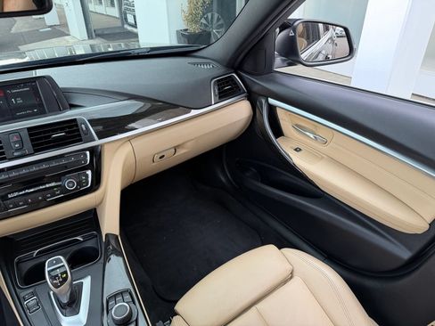 Used 2018 BMW 330i Sedan RWD image 7