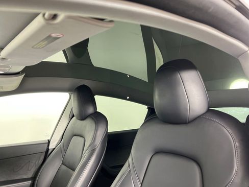 Used 2021 Tesla Model Y Long Range image 21