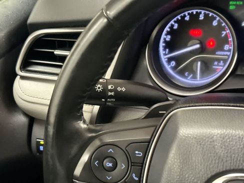 Used 2022 Toyota Camry SE image 29