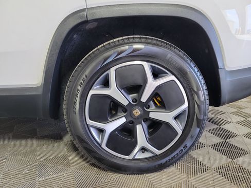 Used 2024 Rivian R1S Adventure AWD/4WD image 10
