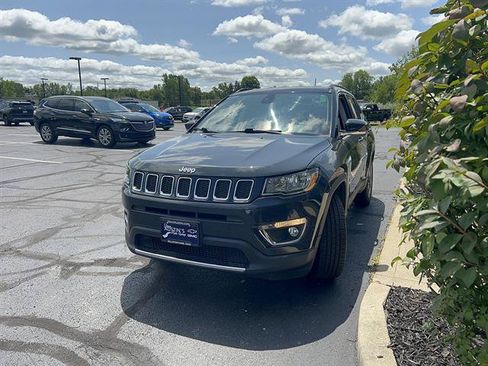 Used 2018 Jeep Compass Limited w/ Navigation Group AWD/4WD image 3