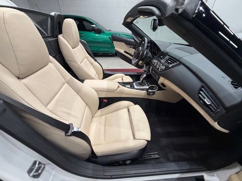 Used 2016 BMW Z4 sDrive28i RWD image 34