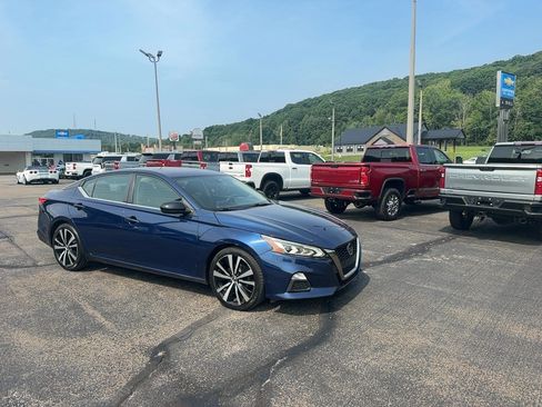 Used 2019 Nissan Altima 2.5 SR FWD image 1