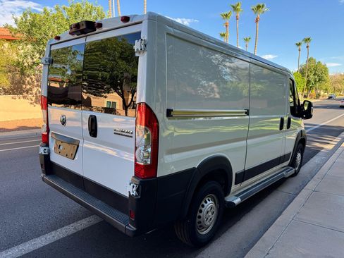 Used 2025 RAM ProMaster 2500 w/ U-Haul Equipment Group FWD image 5