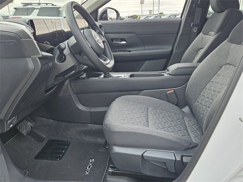 New 2026 Nissan Kicks SV image 5