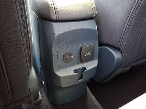Used 2024 Ford Maverick XLT w/ XLT Luxury Package FWD image 12