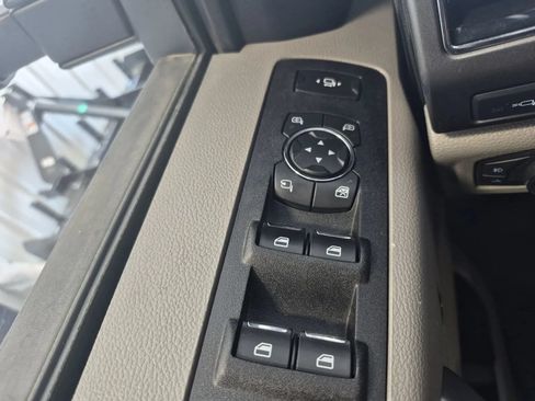 Used 2020 Ford F350 XLT w/ XLT Premium Package AWD/4WD image 32
