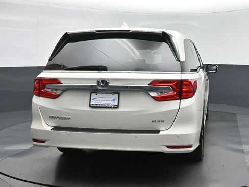 Used 2018 Honda Odyssey Elite image 6