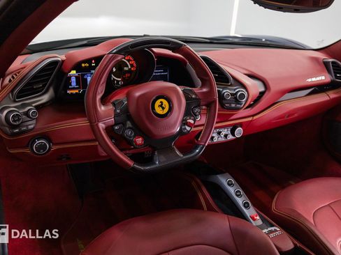Used 2017 Ferrari 488 GTB RWD image 29