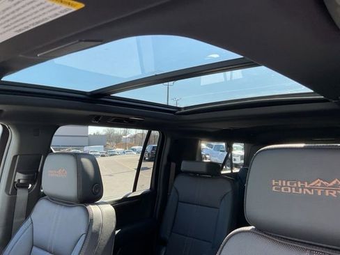 Certified 2026 Chevrolet Suburban High Country w/ Sun And Tow Package AWD/4WD image 9