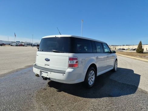 Used 2010 Ford Flex SE image 5