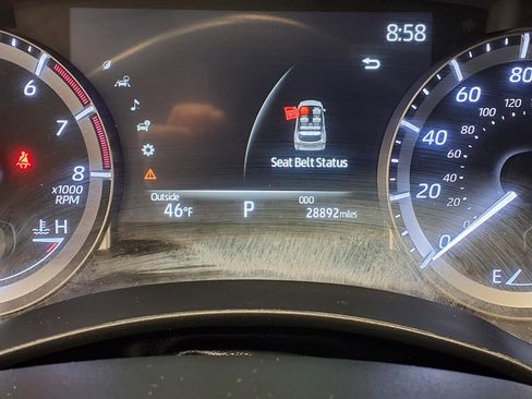 Used 2023 Toyota Highlander XLE image 23