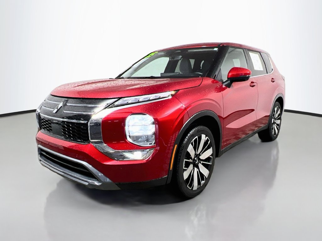 Used 2025 Mitsubishi Outlander SE FWD image 6