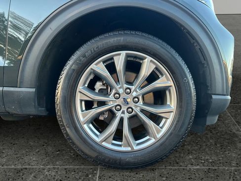 Used 2022 Ford Explorer Limited image 9