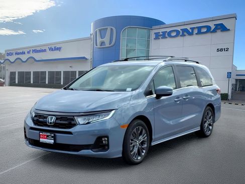 New 2026 Honda Odyssey Touring image 1