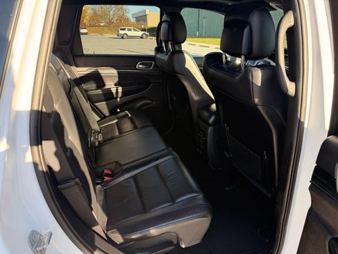 Used 2020 Jeep Grand Cherokee Limited image 12