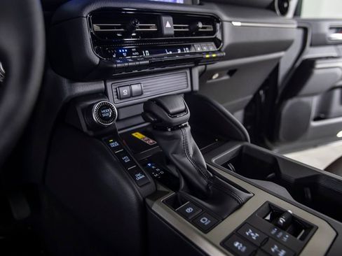 Used 2026 Toyota Land Cruiser w/ Premium Package image 38