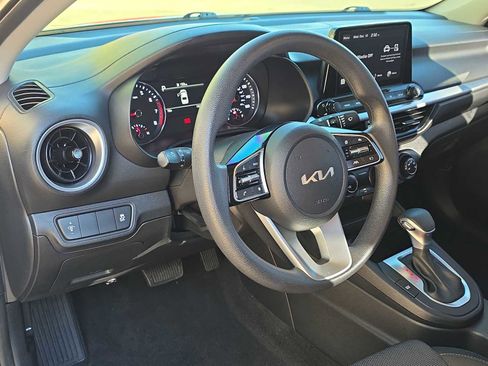 Used 2024 Kia Forte LXS image 2