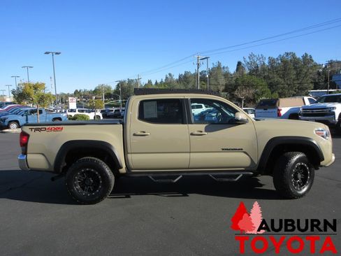Certified 2016 Toyota Tacoma TRD Off-Road w/ Towing Package image 2