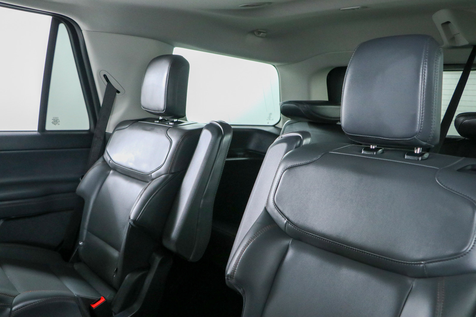 Used 2025 Ford Expedition Active AWD/4WD image 26