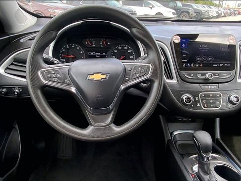 Used 2024 Chevrolet Malibu LT image 6
