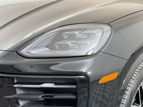 New 2026 Porsche Cayenne AWD/4WD image 13