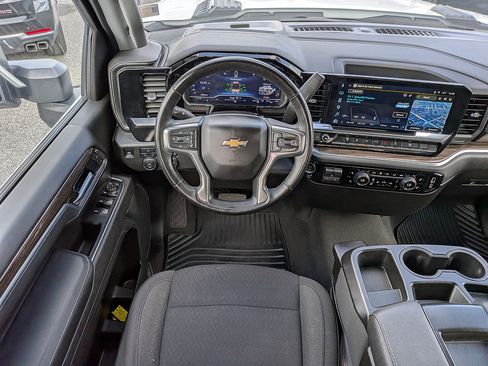 Certified 2025 Chevrolet Silverado 2500 LT w/ Safety Package AWD/4WD image 15