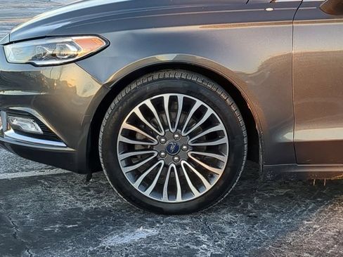 Used 2017 Ford Fusion SE w/ Fusion SE Technology Package image 7