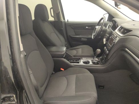 Used 2017 Chevrolet Traverse LT w/ Style and Technology Package FWD image 21