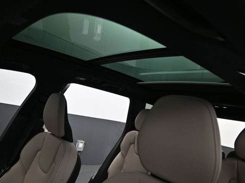 New 2025 Volvo XC90 T8 Core w/ Climate Package image 27