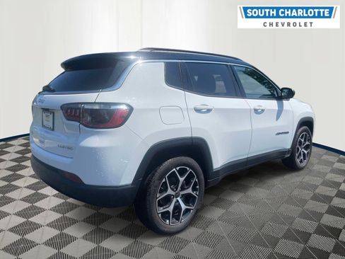 Used 2025 Jeep Compass Limited AWD/4WD image 4
