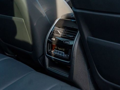 Used 2021 BMW X5 M w/ Competition Package image 39