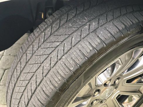 Used 2015 GMC Yukon Denali w/ Premium Package image 46