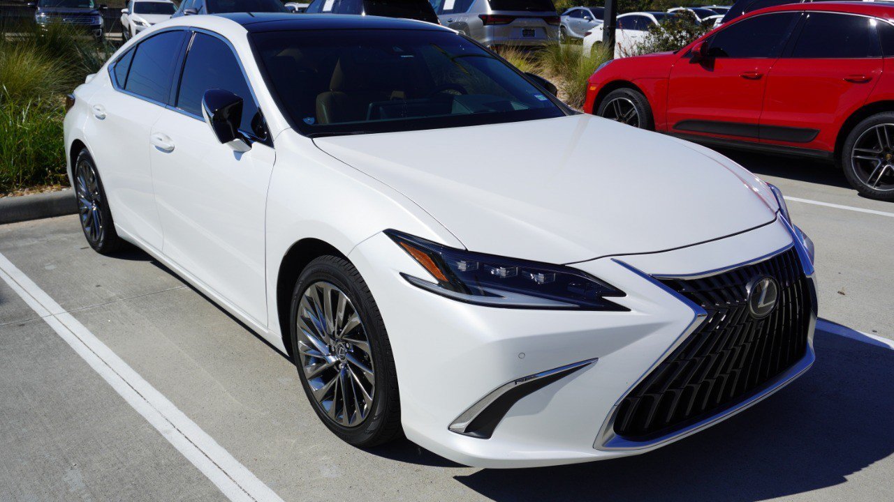 Certified 2024 Lexus ES 350 Ultra Luxury w/ Accessory Package (Z2) FWD image 3