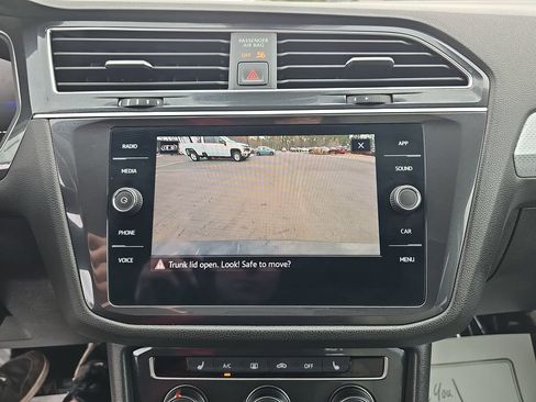 Used 2024 Volkswagen Tiguan S image 27