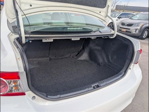 Used 2013 Toyota Corolla L image 17