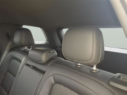 New 2026 Chevrolet Equinox LT w/ Convenience Package II image 10