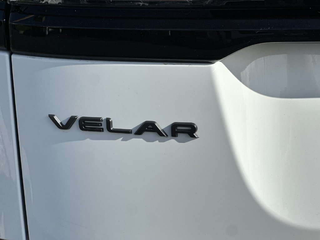 Used 2026 Land Rover Range Rover Velar Dynamic SE AWD/4WD image 34