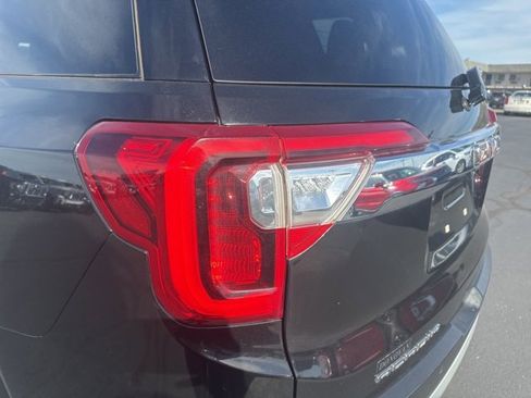 Used 2023 GMC Acadia SLT image 25