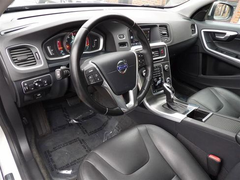 Used 2015 Volvo S60 T5 Premier image 12