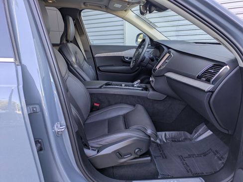 Used 2023 Volvo XC90 B6 Ultimate w/ Protection Package Premier AWD/4WD image 32