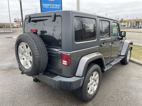 Used 2018 Jeep Wrangler Unlimited Sahara w/ Dual Top Group image 6