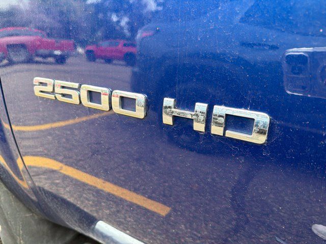 Used 2013 Chevrolet Silverado 2500 W/T AWD/4WD image 17