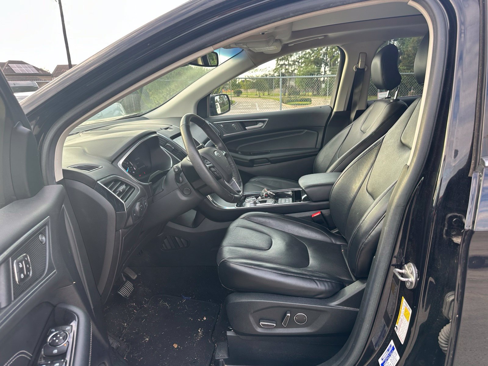 Used 2019 Ford Edge Titanium w/ Equipment Group 301A FWD image 11