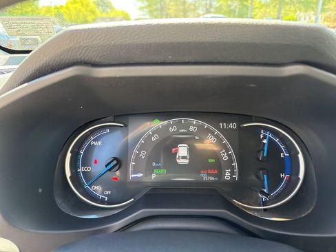 Used 2025 Toyota RAV4 XLE image 50